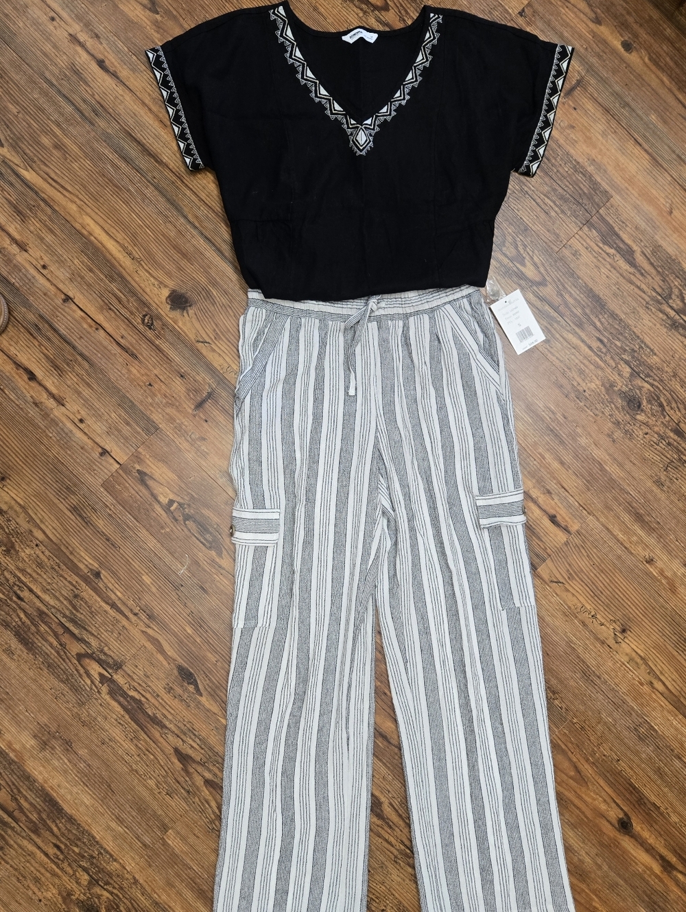 linen blend cargo pants S nwt blck wht stripe cute cool vacay